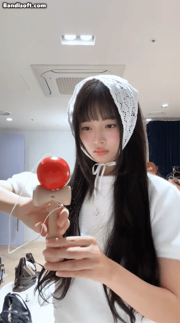 IVE(アイヴ) Rei（レイ／Naoi Rei…